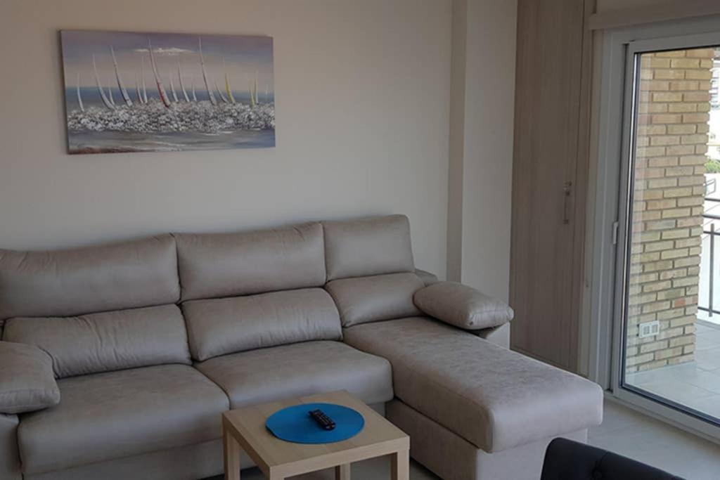 베날마데나코스타 Apartamento Junto Al Mar En Puerto Marina 아파트 외부 사진
