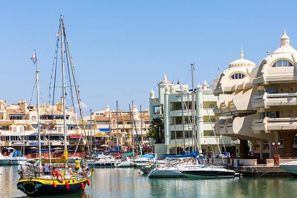 베날마데나코스타 Apartamento Junto Al Mar En Puerto Marina 아파트 외부 사진